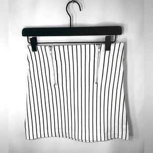 Forever 21, Striped Zippered Mini Skirt Size Small